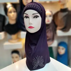 مقنعه دوتیکه ریون نگین دار - بنفش