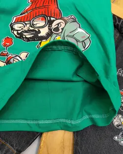 تیشرت و شلوارک مرد خسته کد ۱۸۰۰