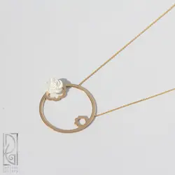 گردنبند  گل صدف