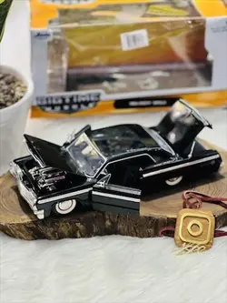 ماکت ماشین فلزی شورلت ایمپالا 1964 بزرگ 1/24 جادا Jada تک جعبه - وانسی پلاس