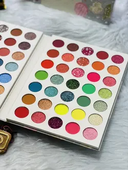 پالت سایه مدل کتابی 70تایی مارک mi weiwei - وانسی پلاس اصفهان