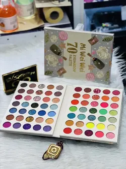 پالت سایه مدل کتابی 70تایی مارک mi weiwei - وانسی پلاس اصفهان