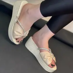 صندل لژدار زنانه پروانه نگینی