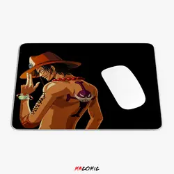موس پد One Piece | کد 16 | فروشگاه اینترنتی ماکمیک