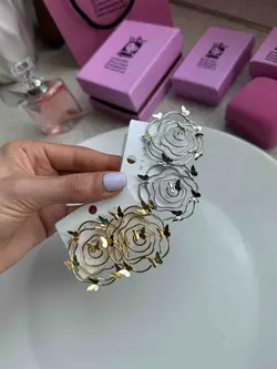 گوشواره شهر پروانه ها