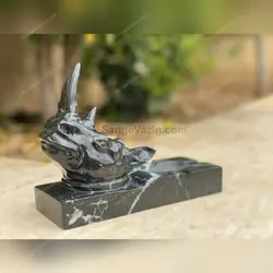 مجسمه کرگدن سنگی