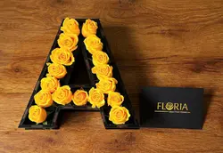 باکس گل حروف A | سفارش آنلاین گل از فلوریا | ارسال گل در تهران