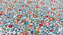 پارچه کرپ حریر گلدار مدل Ch125