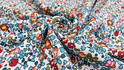 پارچه کرپ حریر گلدار مدل Ch125