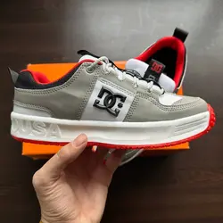 کتونی DC کلاب