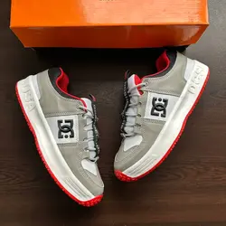 کتونی DC کلاب