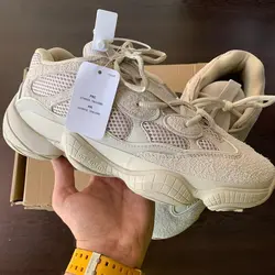 آدیداس یزی 500