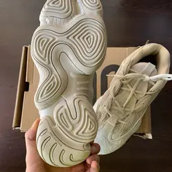 آدیداس یزی 500