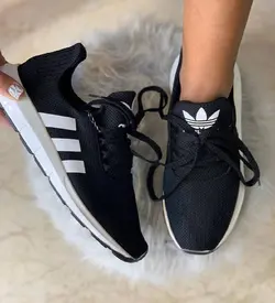ادیداس swift run