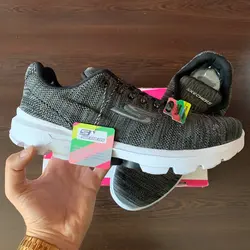 اسکیچرز بزرگ