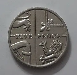 سکه خارجی کلکسیونی کشور بریتانیا سال ۲۰۱۵ ( قسمتی از سپر سلطنتی )