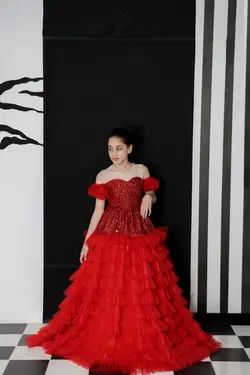 پیراهن تولد مجلسی دخترانه مدل پرنسسی یلدا