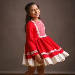 پیراهن دخترانه آترا