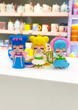 جاکلیدی سیلیکونی دختر آدامس بادکنکی