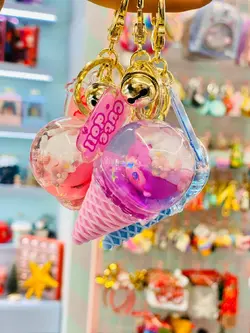 جاکلیدی اکواریومی دختر و بستنی قیفی