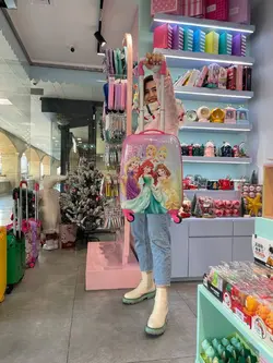 چمدان دیزنی صورتی