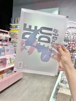 پوشهA4 شفاف دایناسور و اسکیت برد