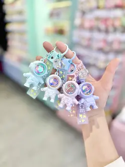 جاکلیدی هولوگرامی آدم فضایی چراغدار