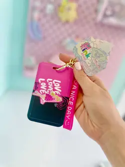 جاکارتی باربی صورتی