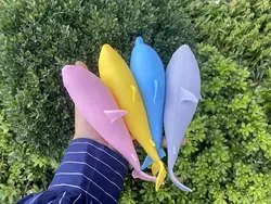 فیجت دلفین ، کوسه