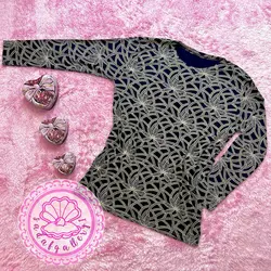 بلوز نخ پنبه ای استین بلند گل هفت پر