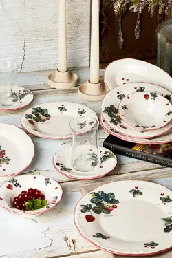 سرویس صبحانه خوری 26 پارچه Very Berry برای 6 نفر کاراجا Karaca