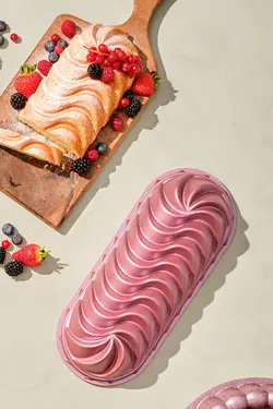 قالب کیک ریخته گری صورتی ورا 35 سانتی متر کاراجا Karaca