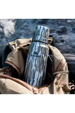 قمقمه کلاسیک وکیوم استیل ضد زنگ 1 لیتری - بلوط خزه‌ای استنلی Stanley