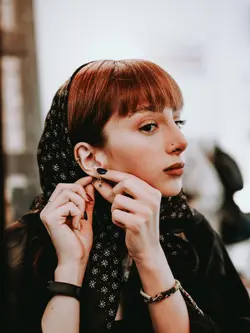 گوشواره حلقه‌ای (نگین‌دار)