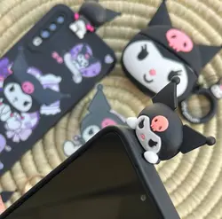 کاور کرومی دالی Kuromi همراه پاپ سوکت(آیفون سامسونگ شیائومی) - فروشگاه قاب فانتزی و لوازم جانبی موبایل نایس گارد