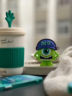 کاور ایرپاد سیلیکونی مایک کارخانه هیولاها - فروشگاه قاب فانتزی و لوازم جانبی موبایل نایس گارد