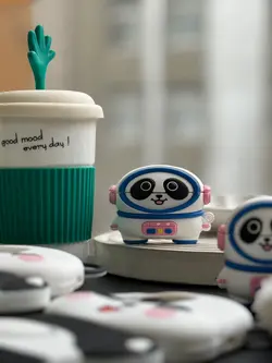 کاور ایرپاد Space Panda - فروشگاه قاب فانتزی و لوازم جانبی موبایل نایس گارد