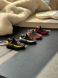 جاکلیدی کتونی - فروشگاه قاب فانتزی و لوازم جانبی موبایل نایس گارد