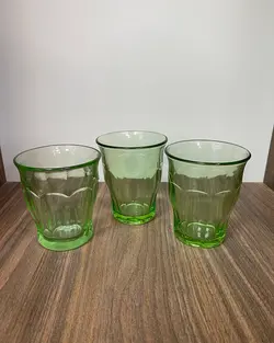 سه عدد لیوان سبز روس اصل قدیمی