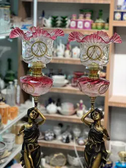 یک جفت چراغ لاله پایه برنز آنتیک - مرجع تخصصي فروش اجناس قدیمی، عتیقه جات، لوازم لوكس و آنتیک اروپایی