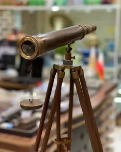 تلسکوپ سه پایه طرح قدیم