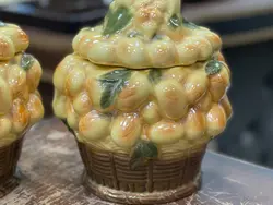 یک جفت شکلاتخوری قصاعی قدیمی