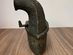 اتوذغالی‌ برنجی‌طرح‌ قدیم