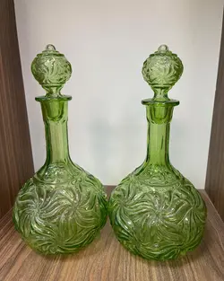 یک جفت تنگ‌ دوغ خوری دوپیچ قدیمی