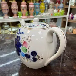 قوری انگوری روس اصل و قدمتدار