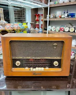 رادیو لامپی انگلیسی قدیمی بکر و کلکسیونی