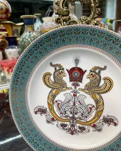 بشقاب دیواری نماد شاهنشاهی آنتیک