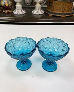 یک جفت قندان پایه دار آبی قدیمی