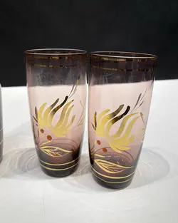 یک عدد پارچ و چهارعدد لیوان چک اصل قدیمی