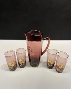 یک عدد پارچ و چهارعدد لیوان چک اصل قدیمی